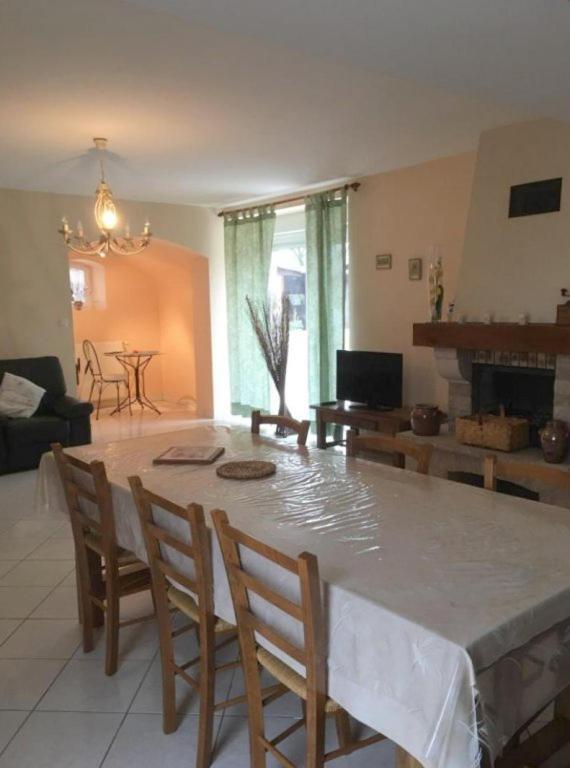 Saint-Santin-Aveyron Chambres D'Hotes Du Maspourquet מראה חיצוני תמונה